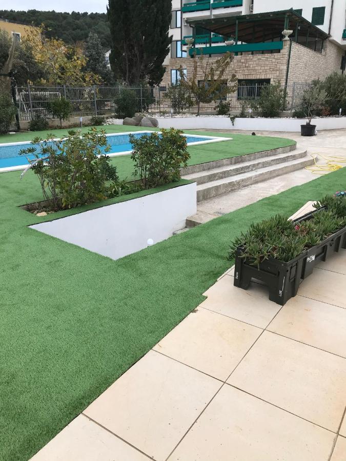 Villa Unique Sur La Plage Pour Des Vacances Inoubliables En Famille Ou Entre Amis Pour 10 Personnes Slatine Exterior photo